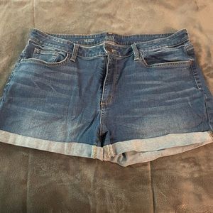 a.n.a Womens Mid Rise Denim Short